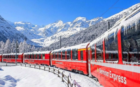 Bernina_Express_zimą_1